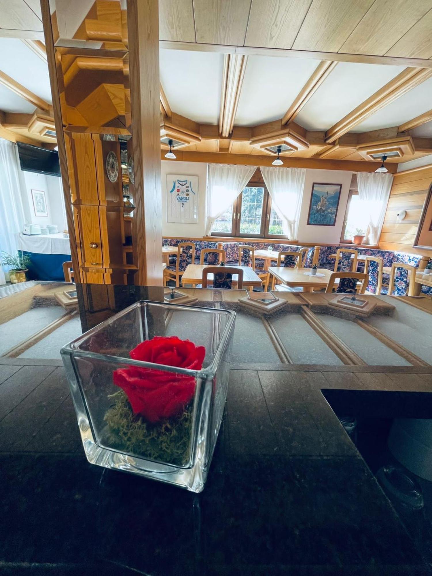 Garni Bonsai Bed & Breakfast ปินโซโล ภายนอก รูปภาพ